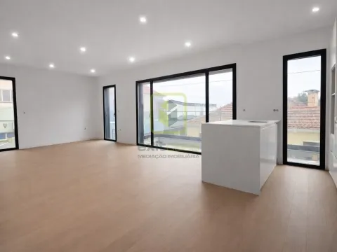 Apartamento T2 com Varanda em Aveiro