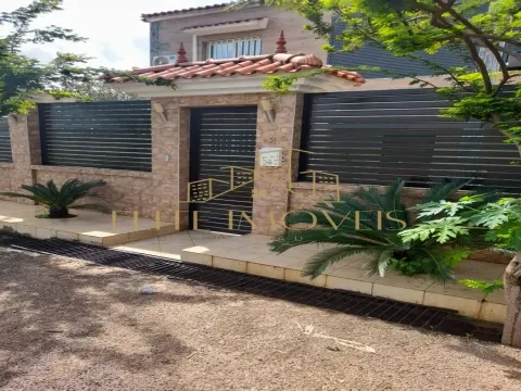 Vivenda T4 Duplex em Safim para Arrendamento de Curta / Longa Duração