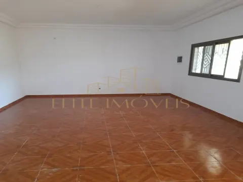 Vivenda T3 em Penha para Arrendamento de Longa Duração