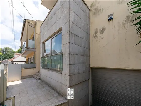 Moradia T3 com Piscina | Elegância, Conforto e Exclusividade junto ao Parque da La-Salette