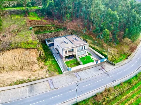 Maison jumelée 4 Chambre(s)