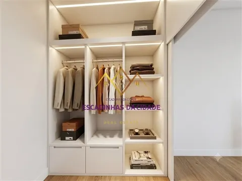 Live More Comfortably | 3 Bedroom Apartment with Parking and Balconies in Vialonga