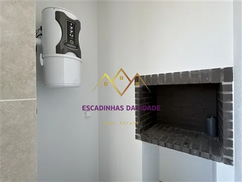New 5 Bedroom Duplex in Montijo with parking