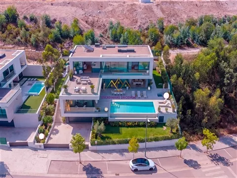 Terreno para Moradia de Luxo | Belas Clube de Campo