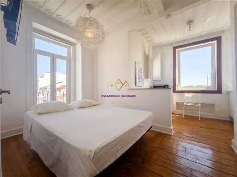 Studio furnished and equipped with River View, Bairro Alto, 5 min Chiado