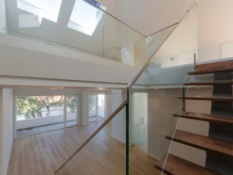 T3+1 duplex com mezaninne, em Empreendimento de Luxo, Carcavelos