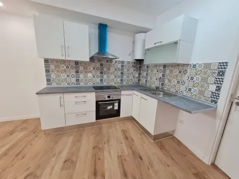 Refurbished 1 bedroom apartment in Sacavém