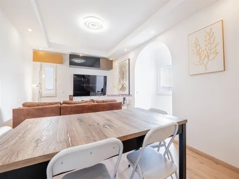 T3 Renovado em Almada