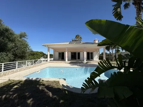 Villa avec jardin et piscine, à Sesimbra