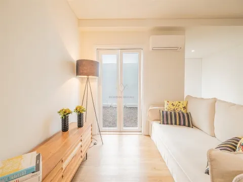 Charme et Confort : T0+1 avec 25 m² de jardin privé, à Alto de Santo Amaro, avec potentiel pour AL