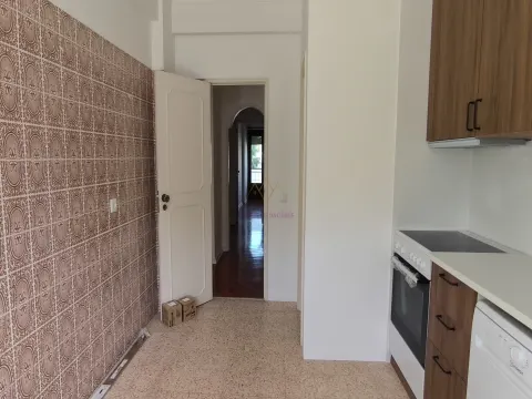 T2 Luminoso e com cozinha equipada a 2 Minutos do Alegro Alfragide