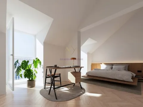 T4 Duplex com vista Rio,  2 lugares de estacionamento e Arrecadação