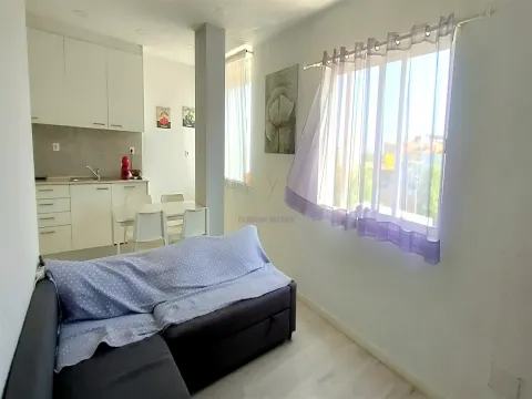 Very bright 1+1 bedroom apartment in Paio Pires