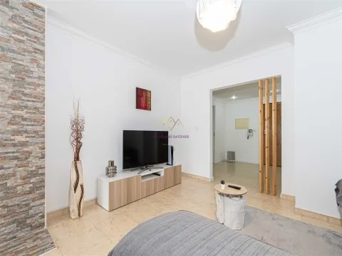 Appartement de 3 chambres à Lavradio