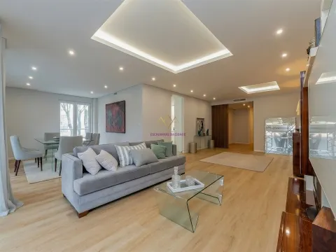 T3+1 Nouveau dans le développement de luxe, Carcavelos