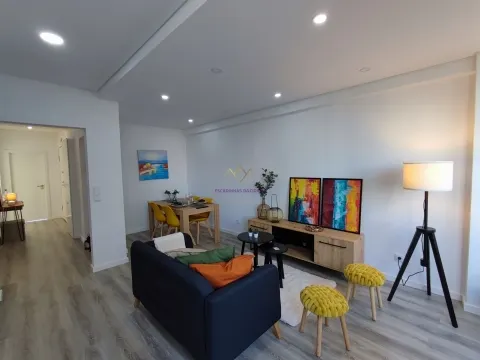 Fully refurbished charming 3 bedroom apartment with views of Monsanto and Benfica Forest