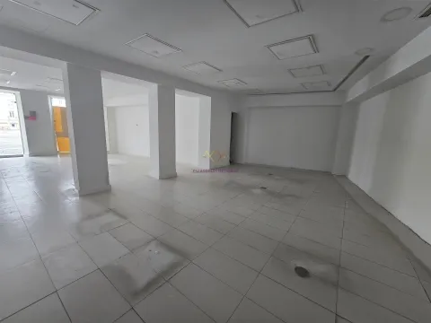 Loja para Arrendamento na Praça do Bocage em Setúbal