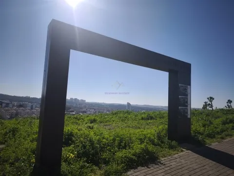 Oportunidade Única de Investimento – Lote para Equipamento no Alto da Montanha, Carnaxide