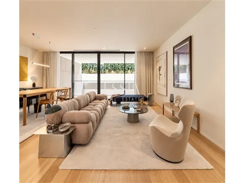 Apartamento T4 Duplex ao Parque da Cidade