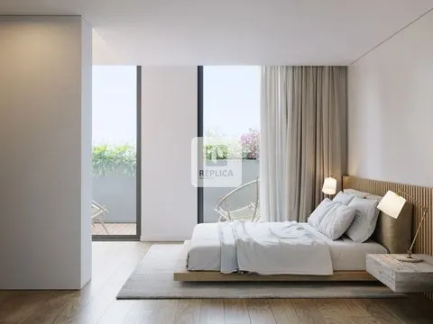 LUXUEUSE villa TRIPLEX de 4 chambres avec terrasse, jardin, piscine dans le centre de Matosinhos Sul