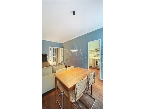 Apartamento de Dos Dormitorios en Alquiler en Foz do Douro con Garaje