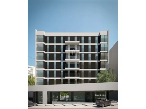 Apartamento T1 com Garagem no Edifício Zeca Afonso em Paranhos