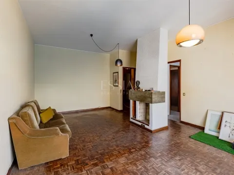 Appartement avec 4 chambres à Boavista avec garage