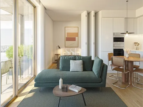 Studio Apartment with Balcony at Fernão Magalhães 127