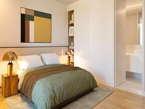 2+1 Bedroom Apartment with Balcony at Fernão Magalhães 127