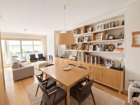 Apartamento T3 Duplex em Condomínio com Piscina