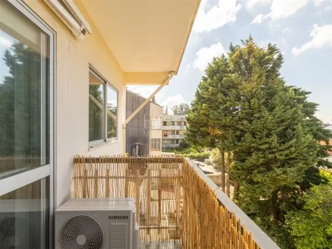 Apartamento de 1 dormitorio con balcón junto a Praça Velasquez