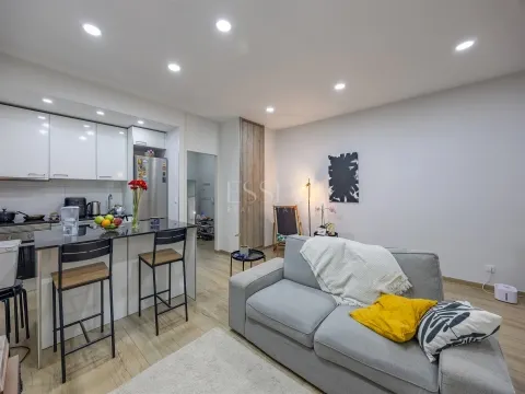 Apartamento T1 Remodelado no Bonfim, Porto