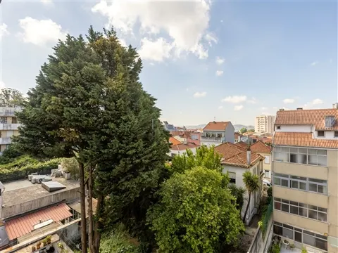 Apartamento de un dormitorio con balcón junto a la Plaza Velázquez