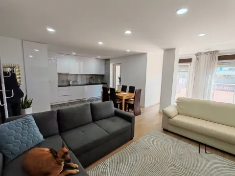 Apartamento T3 – Renovado – Terraço – Matosinhos