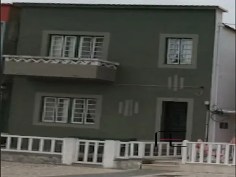 Twee onder één kap >=10 kamerwoning