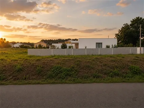 Terreno para Construção com Projeto para Duas Moradias Isoladas | Grijó, Vila Nova de Gaia