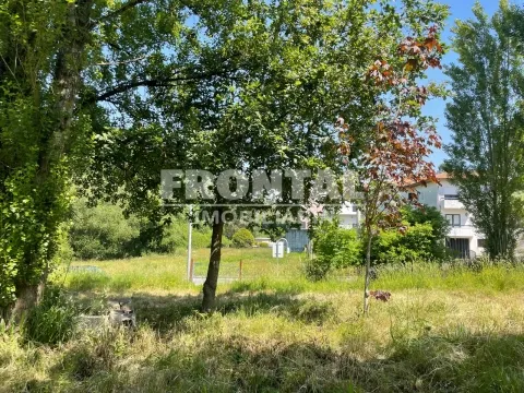 Terreno à venda – Oliveira do Douro