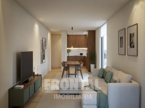 Apartamento T1 com Jardim Privativo e Garagem – Costa Cabral, Paranhos, Porto