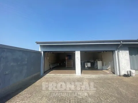 Garagem Box Fechada para Arrendamento em Rio Tinto – Disponível de Imediato