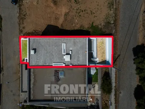 4-Bedroom + 2-Bedroom House with Stunning Views of the Douro River – Possibility of Exchange