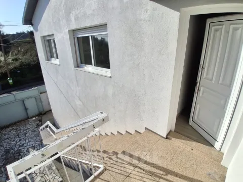 Renovated 3-Bedroom Apartment with Garage | São Cosme, Gondomar