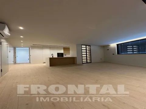 T4 com varanda | GONDOMAR