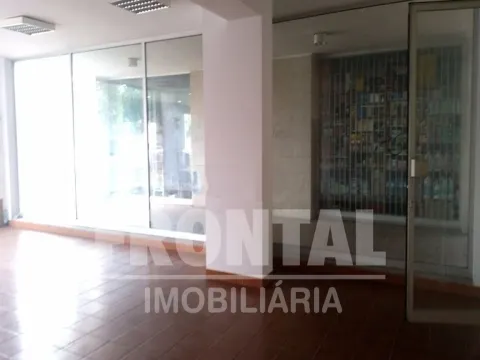 Loja de Gaveto com Estacionamento | Pólo Universitário, Pedrouços, Porto