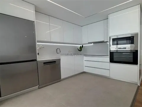 Apartamento T3 Remodelado em Gaia