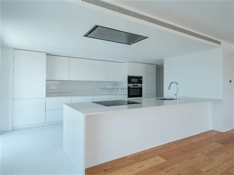 Penthouse T4 de Luxo na Seca do Bacalhau, Gaia