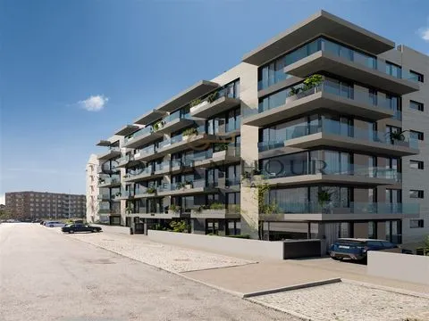 T3 à venda em Santa Marinha com varanda