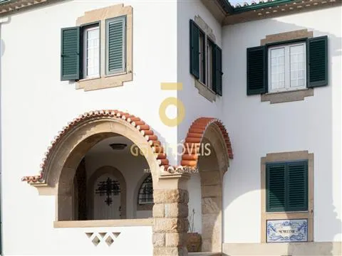 Landbesitz >=10 Schlafzimmer