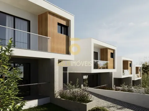 Casa a schiera 4 Vani