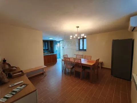 Moradia T4 para arrendamento