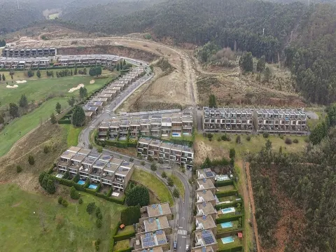 Moradia T4 para venda